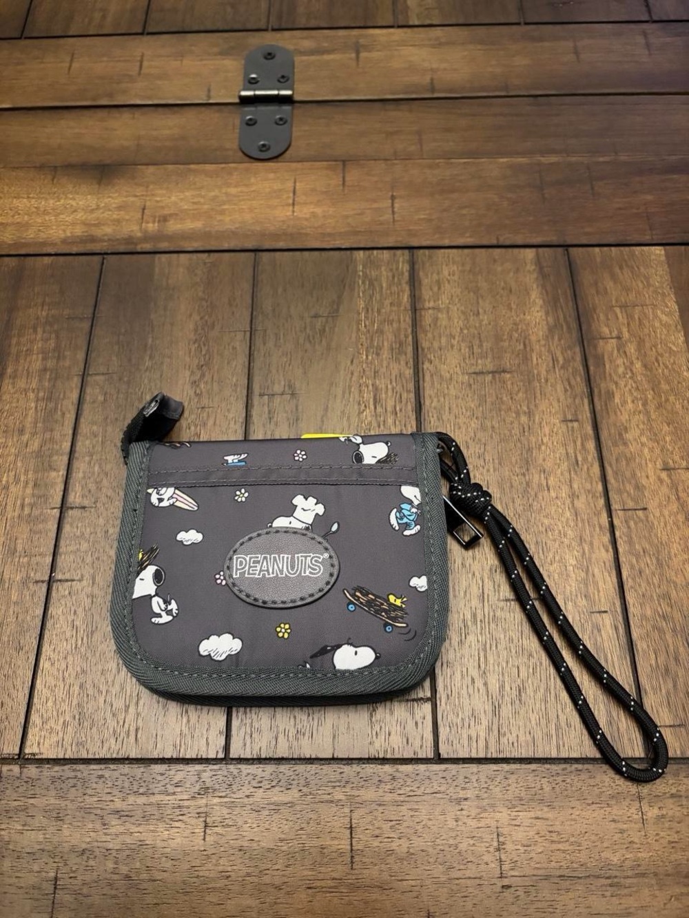 Peanuts Snoopy & Woodstock Mini Zipper
Wallet BNWT - Picture 5 of 8
